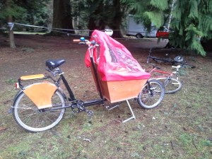 photo credit: Me! Capturing the cargo bike of the Hartsoch family at a Cascade Cross race. 
